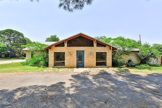 920 SW 3rd St, Hamlin, TX 79520