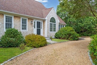 24 Pulpit Ln, Edgartown, MA 02539