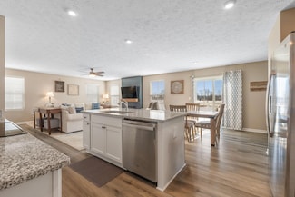 8651 Greengate Blvd, Canal Winchester, OH 43110