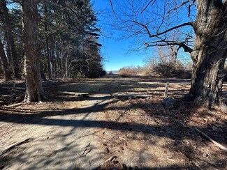 660 E Pleasant St, Pelham, MA 01002
