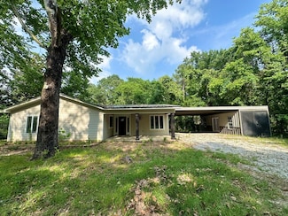 6197 State Highway 147, Center, TX 75935