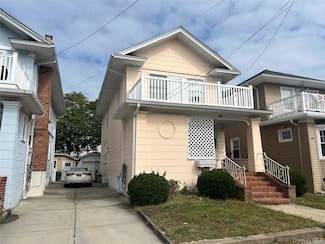 224 Beach 141st St, Rockaway Park, NY 11694