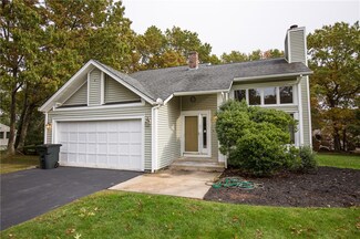 14 Caraway Dr, Johnston, RI 02919