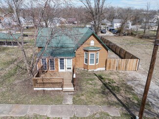 403 E 1st St, Fulton, MO 65251