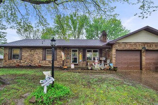 1222 Northwood St, Bolivar, MO 65613