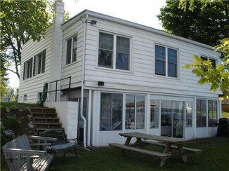 5174 E Lake Rd, Romulus, NY 14541