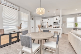 7325 Hinsdale Dr, Pasadena, TX 77505