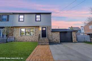 44 Anderson St, Staten Island, NY 10305