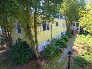 24 Chapparel Dr, Londonderry, NH 03053