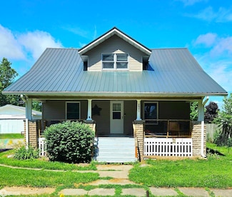 221 S Cross St, Birmingham, IA 52535