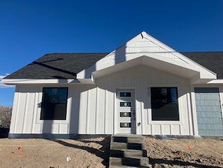 427 Snyder Ave, Cheyenne, WY 82007