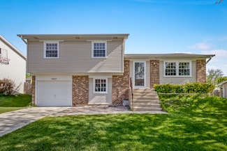 1680 Bicek Dr, Hoffman Estates, IL 60192