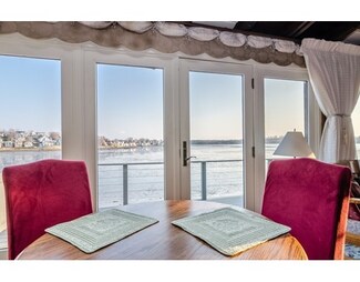 23 Edgewater Rd, Hull, MA 02045