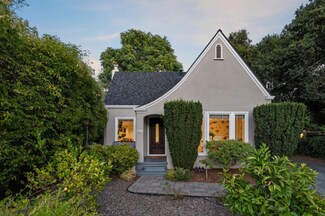 921 Sherwood Ave, Los Altos, CA 94022
