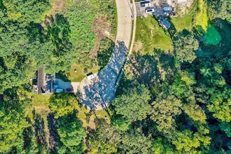 411 Deer Timber Ln, Ottawa, IL 61350
