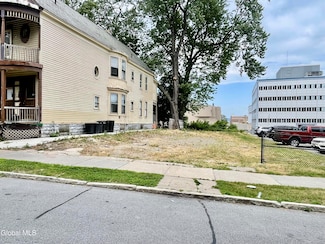 312 Georgetta Dix Plaza, Schenectady, NY 12307