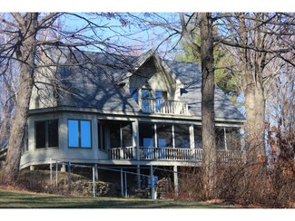 7388 Oak Hill Rd, Loudon, NH 03307