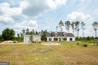 375 Brier Patch Ln, Waycross, GA 31503