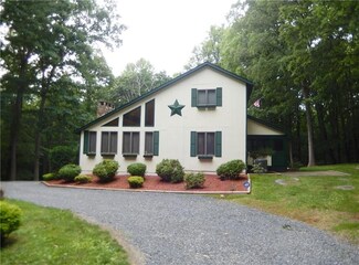 239 Walnut Rd, Acme, PA 15610