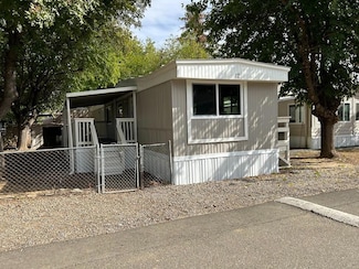 6950 Riverland Dr Unit 12, Redding, CA 96002