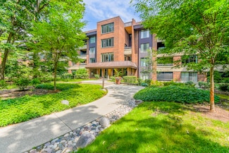 1401 Burr Oak Rd Unit 108B, Hinsdale, IL 60521