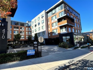 470 Main St Unit 623, Fort Lee, NJ 07024