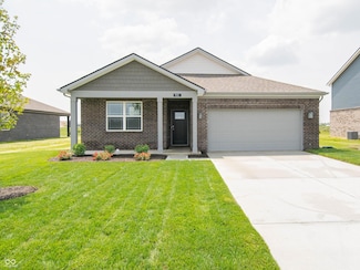 915 Saddlebrook Farms Blvd, Whiteland, IN 46184