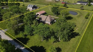 1306 Clendenen St, Raymore, MO 64083