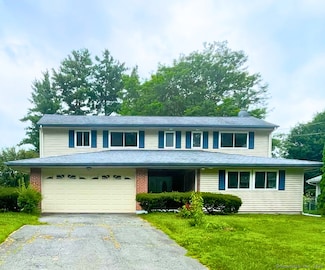 37 W Normandy Dr, West Hartford, CT 06107