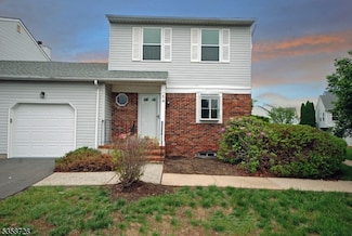 54 Castle Pointe Blvd, Piscataway, NJ 08854