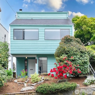 911 N 72nd St, Seattle, WA 98103
