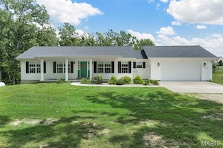 24826 Lake Dr, Warrenton, MO 63383