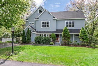 30 Strawberry Hill Rd, Natick, MA 01760
