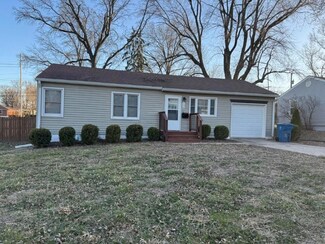 106 N Peck Dr, Independence, MO 64056