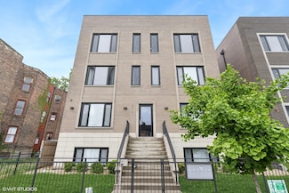4816 S St Lawrence Ave Unit 302, Chicago, IL 60615