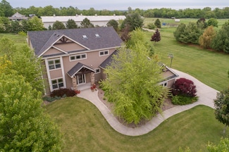 W341N7120 Northern Lights Dr, Oconomowoc, WI 53066