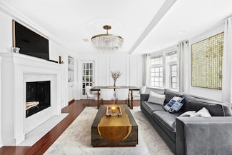 40 E 74th St Unit 1, New York, NY 10021