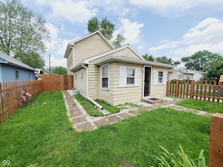 704 E Perry St, Indianapolis, IN 46227