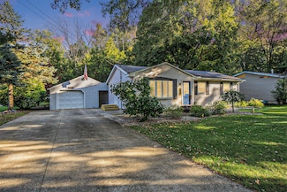 5241 E S Ave, Vicksburg, MI 49097