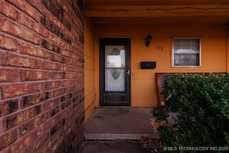 220 E 13th St, Hominy, OK 74035