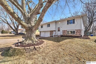 13917 Monroe St, Omaha, NE 68137