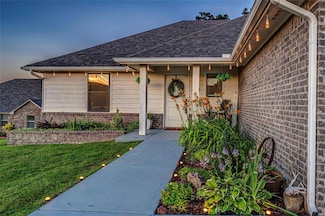 9570 Countryside Ln, Guthrie, OK 73044