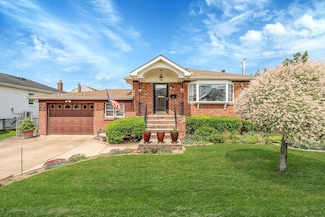 3324 Murdock Ave, Oceanside, NY 11572