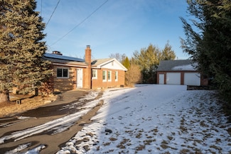 1 Ridgewood St, Bristol, CT 06010