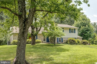 373 Hilltop Rd, Paoli, PA 19301