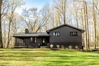 447 Blacktown Rd, Grove City, PA 16127