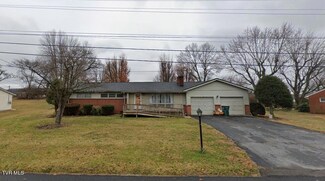 329 Mcarthur Cir, Bristol, VA 24201
