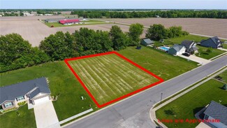 145 W Timberview Dr, Staunton, IL 62088