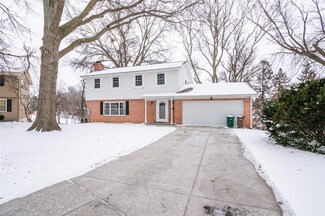 6600 College Ave, Windsor Heights, IA 50324