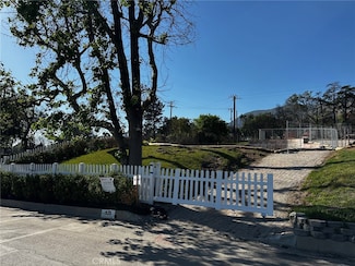 925 Wapello St, Altadena, CA 91001